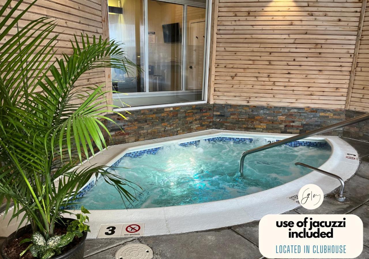 Getaway Villa- 3 Mins To Mohegan- Fully Stocked With Two Full Beds & Fireplace- Jacuzzi, Saltwater Pools, Sauna Norwich Exterior foto