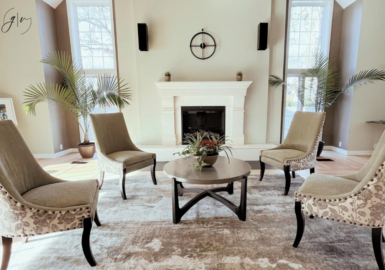 Getaway Villa- 3 Mins To Mohegan- Fully Stocked With Two Full Beds & Fireplace- Jacuzzi, Saltwater Pools, Sauna Norwich Exterior foto